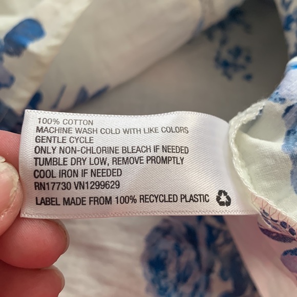 Wild Fable white blouse with blue flowers. NWT. Size XXL. Never worn. - Picture 6 of 6